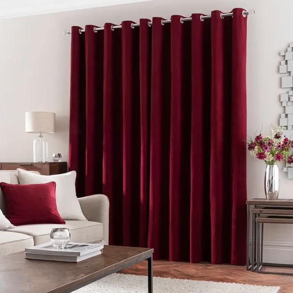 Red Bedroom Curtains - Image 2